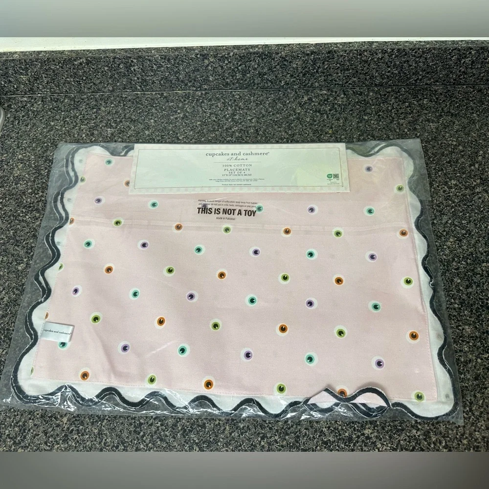 cupcakes & cashmere brand new
